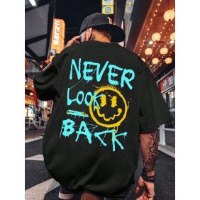 T shirt NEVER LOOK BACK Noir avec un design modern Oversize et style unique