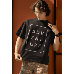 T SHIRT ADVENTURE  NOIR AVEC UN DESIGN MODERN FIT ET STYLE UNIQUE