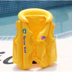 Inflatable vest for child