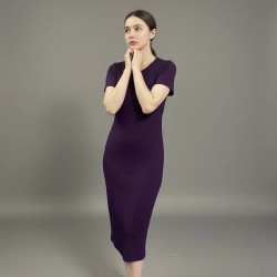 Elegant Ribbed Knit Dress